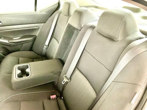 Used 2022 Nissan Altima 2.5 SV FWD image 19
