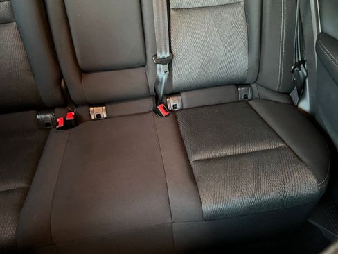 Used 2025 Nissan Rogue SV image 39