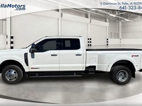 Used 2023 Ford F350 Platinum w/ FX4 Off-Road Package image 6