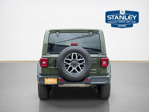 Used 2024 Jeep Wrangler Unlimited Sahara AWD/4WD image 7