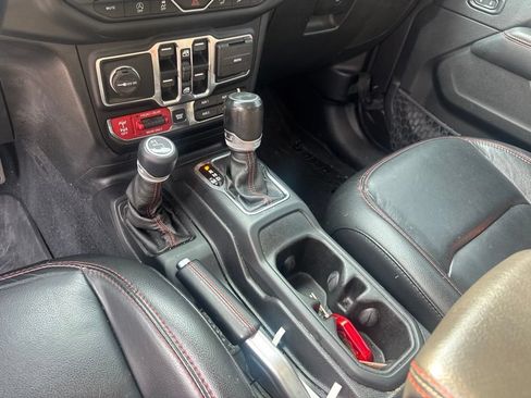 Used 2020 Jeep Wrangler Unlimited Rubicon w/ Quick Order Package 28Y Recon AWD/4WD image 16