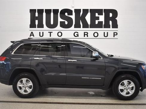 Used 2014 Jeep Grand Cherokee Laredo w/ Quick Order Package 23E AWD/4WD image 2