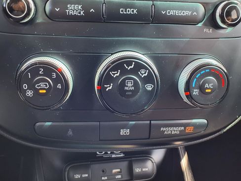 Used 2015 Kia Soul FWD image 7