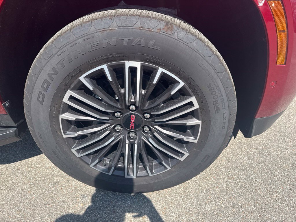 Used 2026 GMC Yukon Elevation AWD/4WD image 6