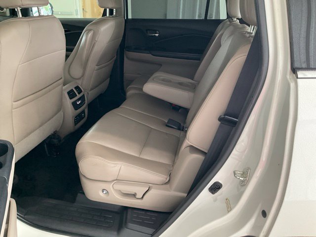 Used 2016 Honda Pilot Touring image 17