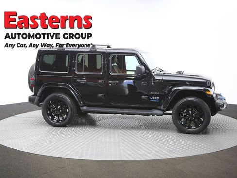 Used 2022 Jeep Wrangler Unlimited Sahara image 44