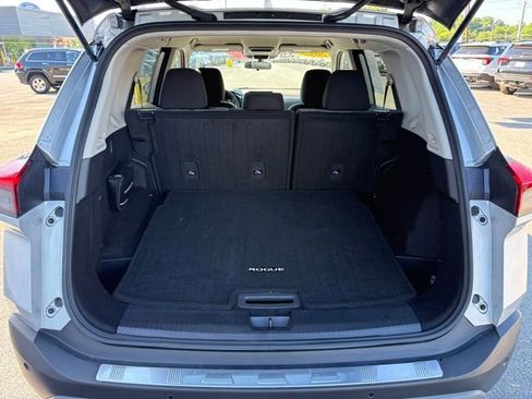 Used 2023 Nissan Rogue SV AWD/4WD image 31
