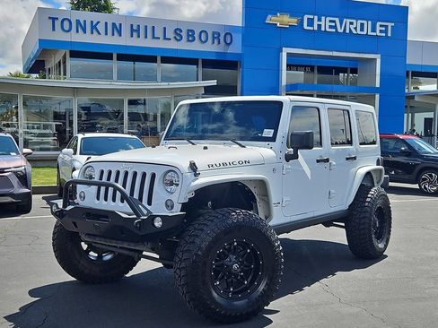 Used 2014 Jeep Wrangler Unlimited Rubicon w/ Max Tow Package AWD/4WD image 2