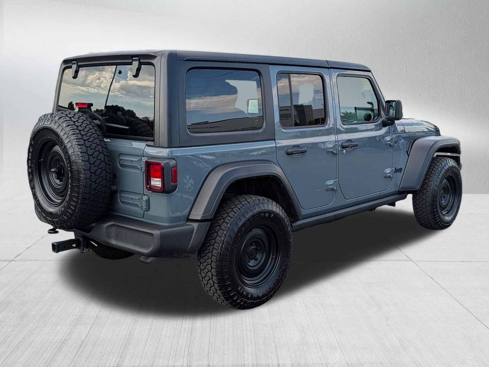 Used 2025 Jeep Wrangler Unlimited Sport AWD/4WD image 7