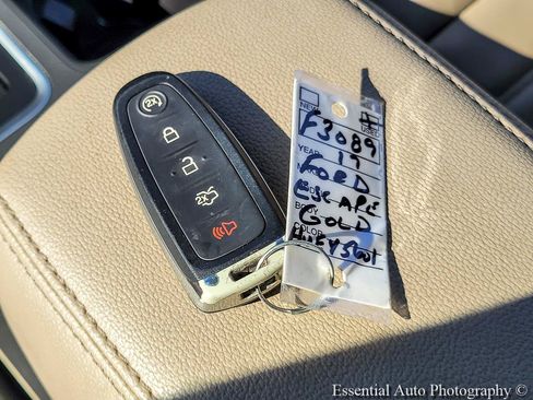 Used 2017 Ford Escape Titanium FWD image 37