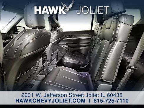 Used 2023 Jeep Grand Cherokee L Limited AWD/4WD image 14