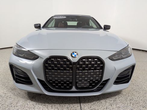 Used 2022 BMW M440i Convertible RWD image 2