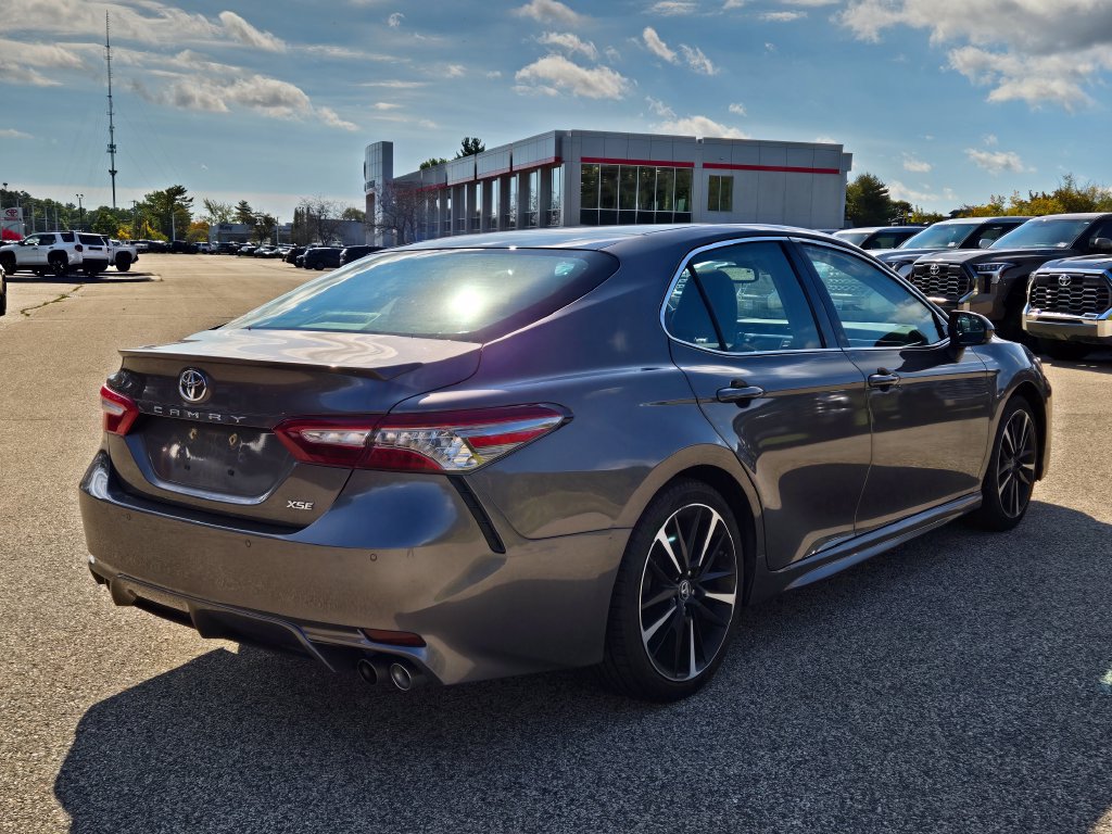 Used 2018 Toyota Camry XSE FWD image 6