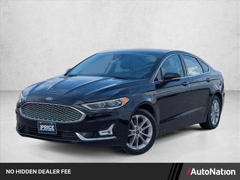 Used 2019 Ford Fusion Energi Titanium FWD image 1