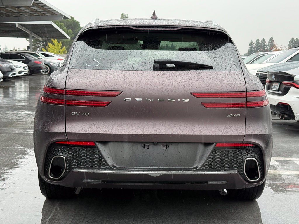 Used 2023 Genesis GV70 2.5T w/ Advanced Package AWD/4WD image 4