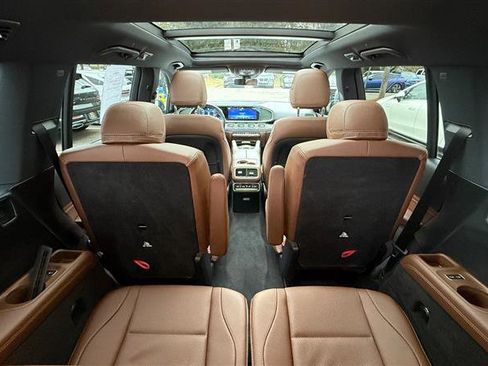 Used 2024 Mercedes-Benz GLS 450 4MATIC w/ AMG Line Exterior image 35