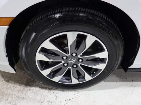 Used 2024 Honda Odyssey EX-L image 10