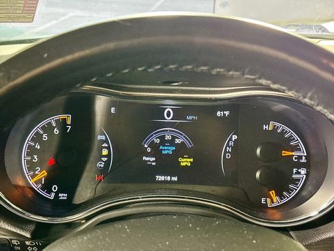 Used 2021 Jeep Grand Cherokee Laredo image 14