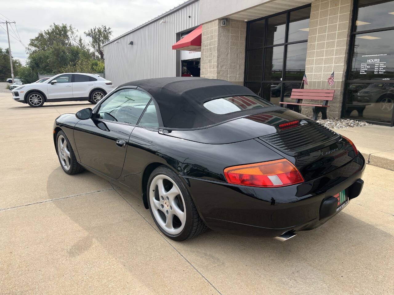 Used 1999 Porsche 911 Cabriolet image 10