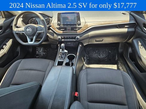 Used 2024 Nissan Altima 2.5 SV FWD image 15