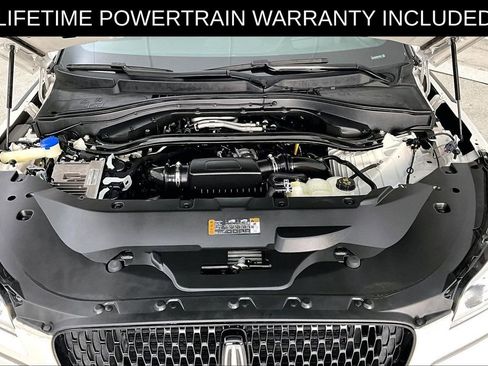 Used 2022 Lincoln Aviator Reserve w/ Equipment Group 201A AWD/4WD image 11