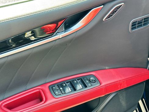 Used 2023 Maserati Ghibli Modena RWD image 19