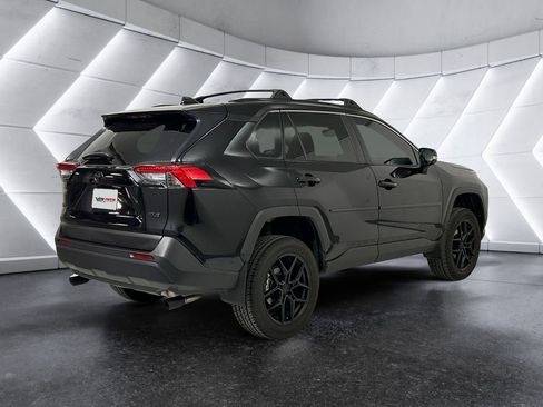 Used 2025 Toyota RAV4 XLE Premium FWD image 4