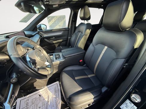 Certified 2024 MAZDA CX-90 Plug-In Hybrid w/ Premium Plus image 10