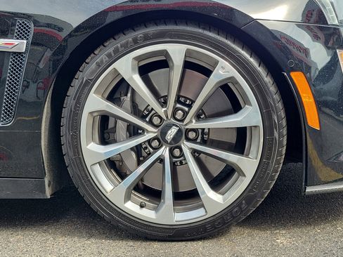 Used 2017 Cadillac CTS V w/ Carbon Fiber Package image 5