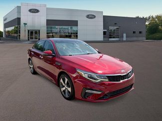Used 2019 Kia Optima S w/ S Panoramic Sunroof Package FWD video 2