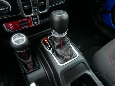 Used 2022 Jeep Wrangler Unlimited Rubicon image 28