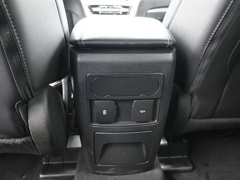Used 2023 Ford Explorer XLT w/ Equipment Group 202A AWD/4WD image 18