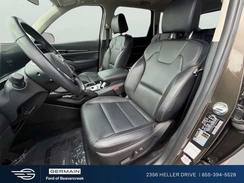Used 2025 Kia Telluride S AWD/4WD image 11