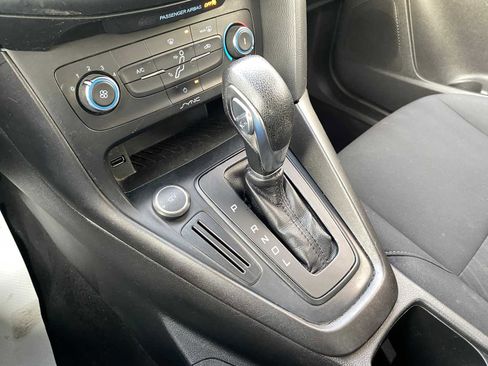 Used 2017 Ford Focus SE image 22