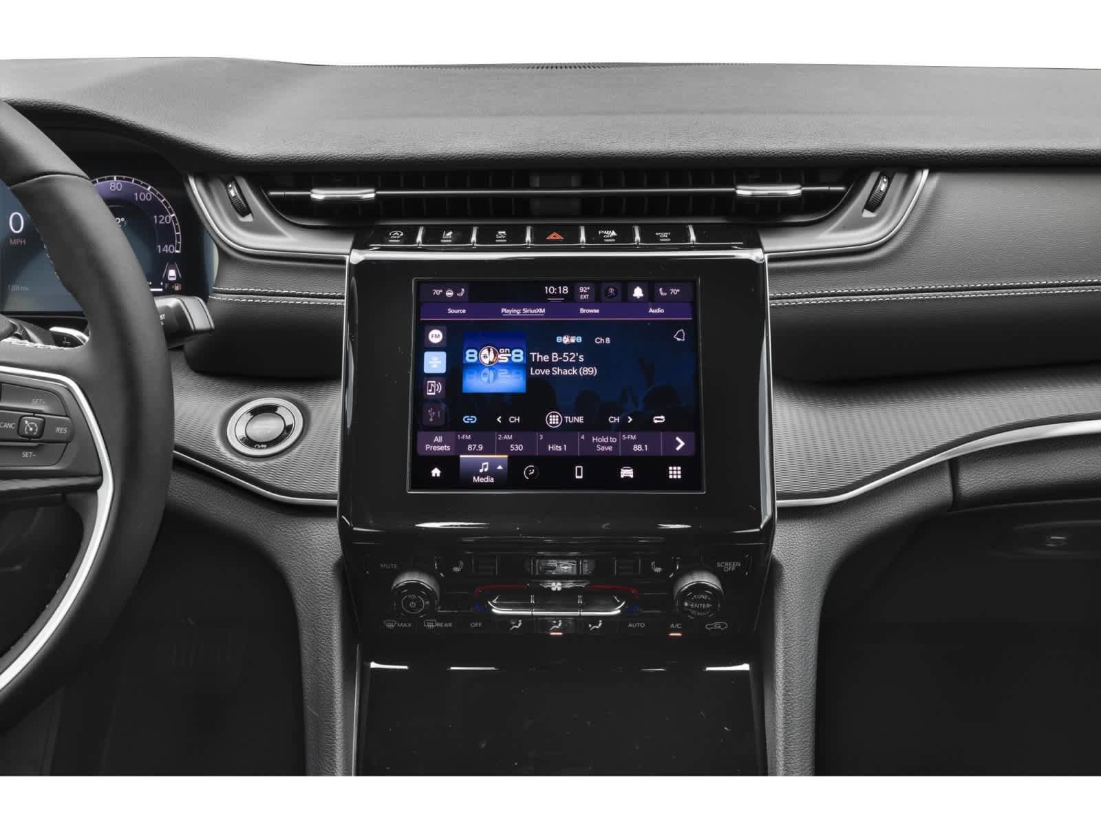 Used 2025 Jeep Grand Cherokee Limited AWD/4WD image 7