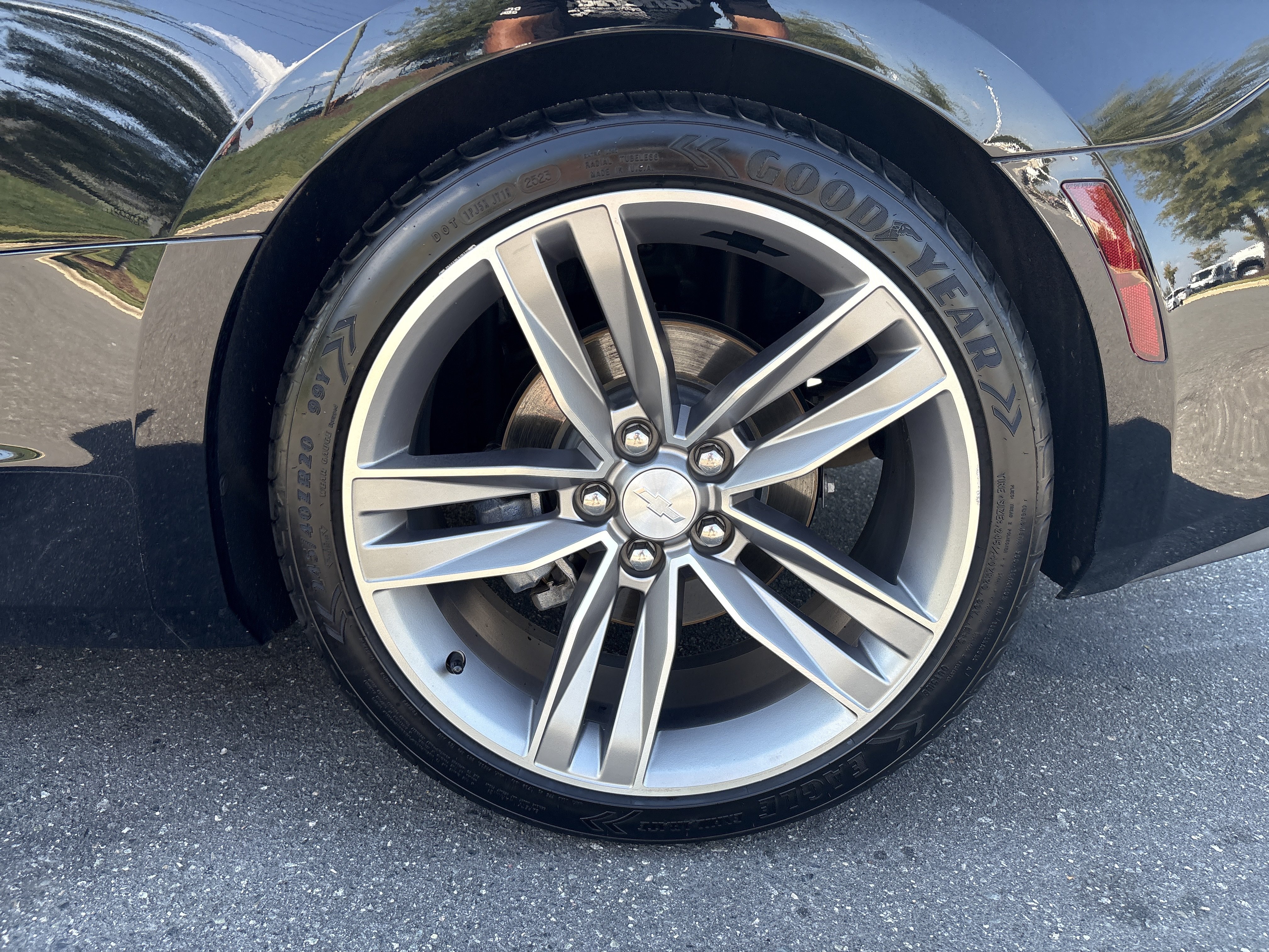 Used 2018 Chevrolet Camaro LT w/ RS Package RWD image 14