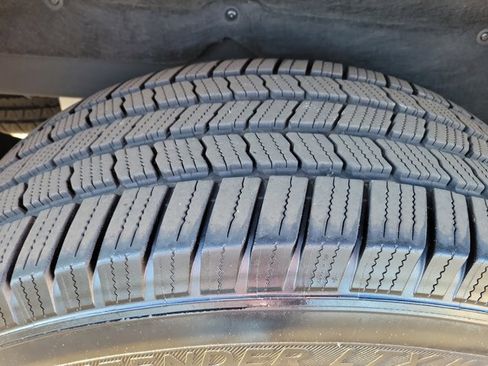 Used 2023 Chevrolet Silverado 1500 High Country w/ Technology Package image 10