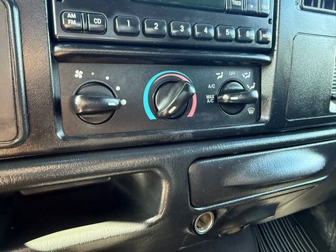Used 2004 Ford F250 Lariat AWD/4WD image 31