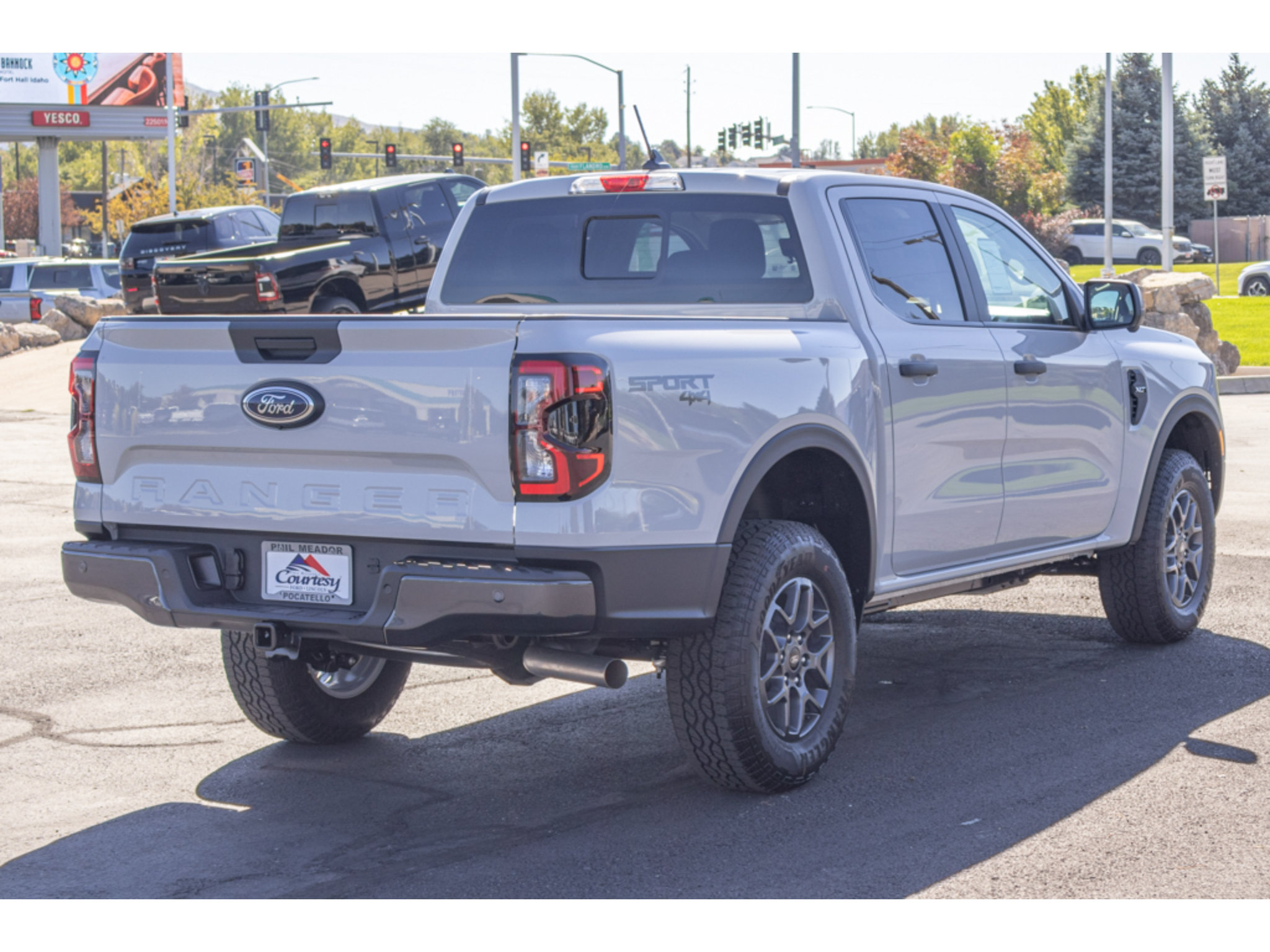 New 2026 Ford Ranger XLT w/ Equipment Group 301A High AWD/4WD image 3