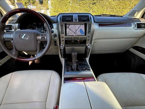 Used 2013 Lexus GX 460 image 15