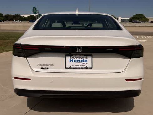 Used 2023 Honda Accord EX image 6