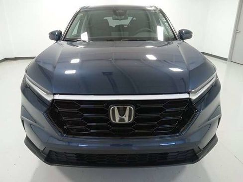 Used 2024 Honda CR-V EX image 2