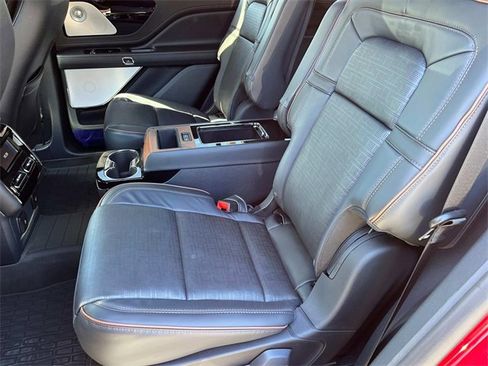 New 2025 Lincoln Aviator Black Label w/ Jet Appearance Package image 20