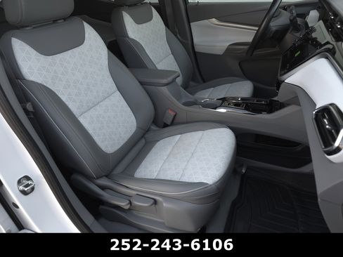 Used 2023 Chevrolet Bolt EUV Premier w/ Sun & Sound Package image 40