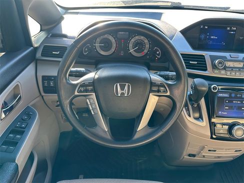 Used 2016 Honda Odyssey SE image 14