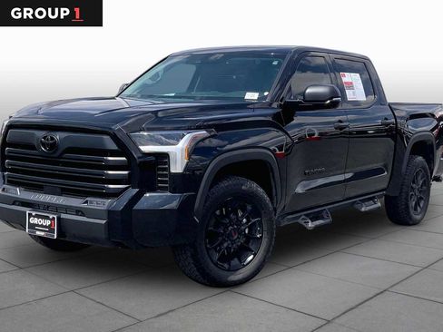 Used 2023 Toyota Tundra SR5 w/ SR5 Convenience Package AWD/4WD image 1
