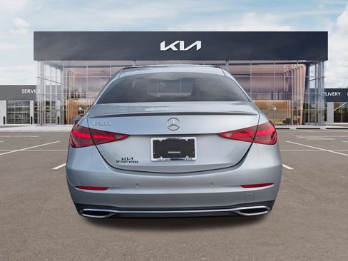 Used 2022 Mercedes-Benz C 300 Sedan image 5