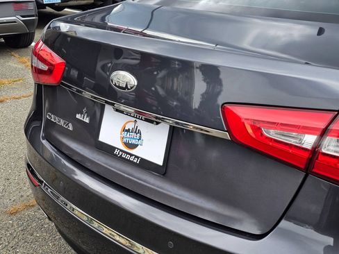 Used 2014 Kia Cadenza Premium w/ Luxury Package FWD image 14