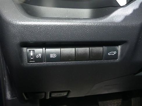 Used 2020 Toyota RAV4 XLE w/ Convenience Package AWD/4WD image 29
