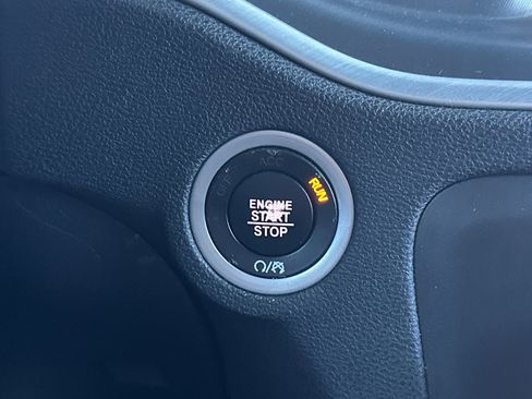 Certified 2022 Dodge Charger SXT w/ Blacktop Package image 21